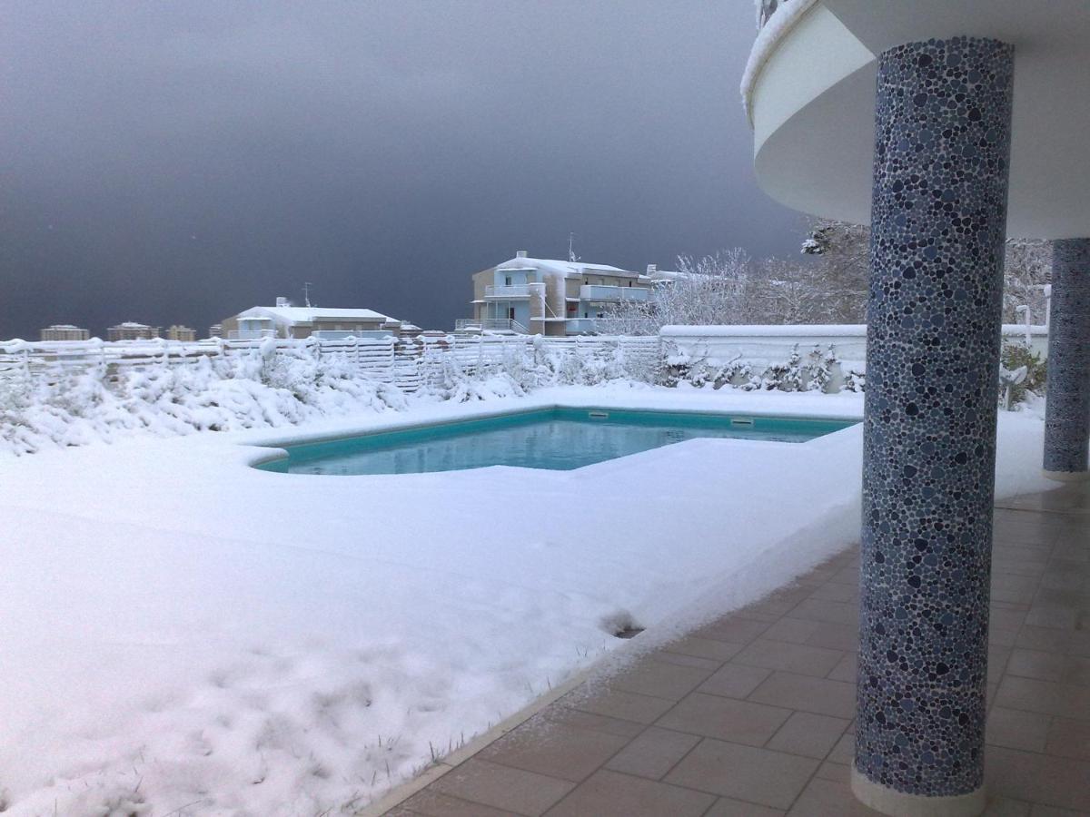 Just Blue Hotel Montesilvano Marina Exterior foto